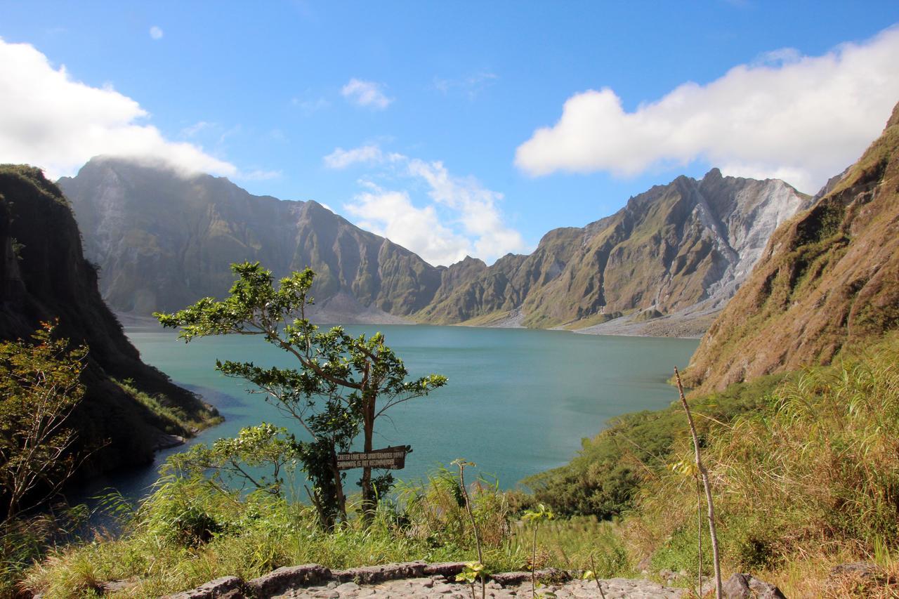 Bognot Lodge : Alvin Bognot Mt Pinatubo Guesthouse And Tours Santa Juliana Eksteriør bilde
